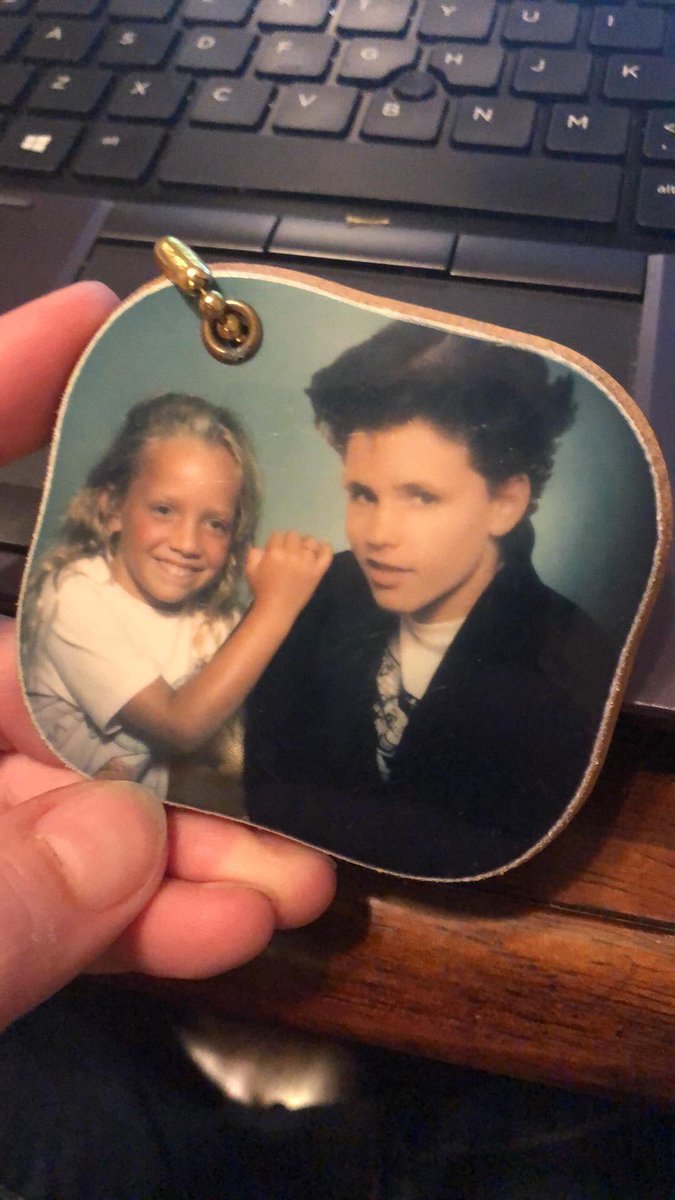 nomiddlenamemeg's tweet image. My daughter found one of my most embarrassing possessions. #firstcrush #thecoreys