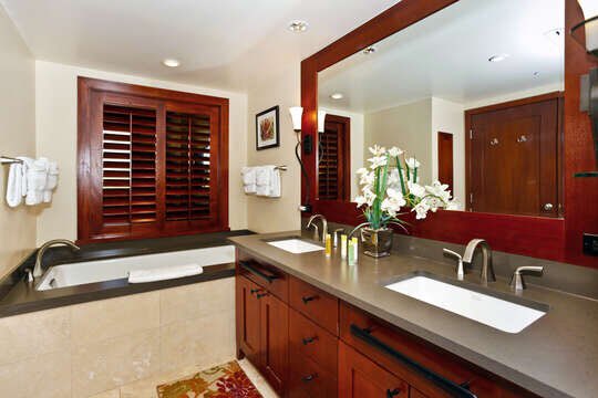 Keep this beautiful villa in mind for when the time is right.

Beautiful 2 Bedroom 2 Bath Penthouse on 10th floor with Spectacular Ocean Views.

👨‍👩‍👧‍👦Sleeps 14
🛏2 Bed
🛁2 Bath

olaproperties.com/vacation-renta…

#OlaProperties #VisitOahu #VisitKoOlina #KoOlina #ILoveOahu #BeachBum