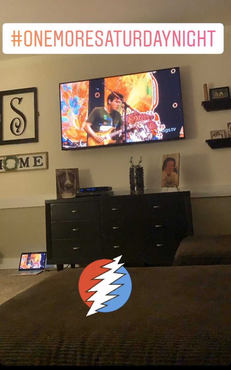 realjessesgirl's tweet photo. Best part of quarantine 💃🏻💃🏻💃🏻 https://t.co/XFJeH5RV4L