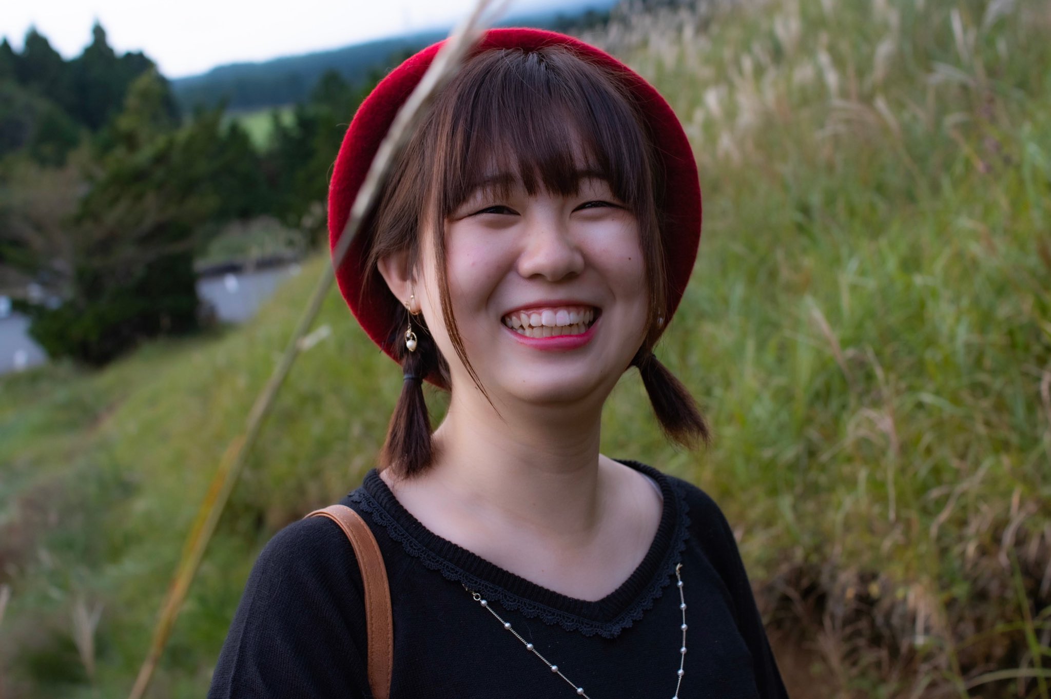ﾖｼﾀﾞさん 笑うと目がなくなる系女子 笑うと目が無くなるのが最近ほんとにコンプレックスになってて写真撮られる時全然思いっきり笑えないんですけど笑ってもいいですかね T Co P7ytyyxf4p Twitter