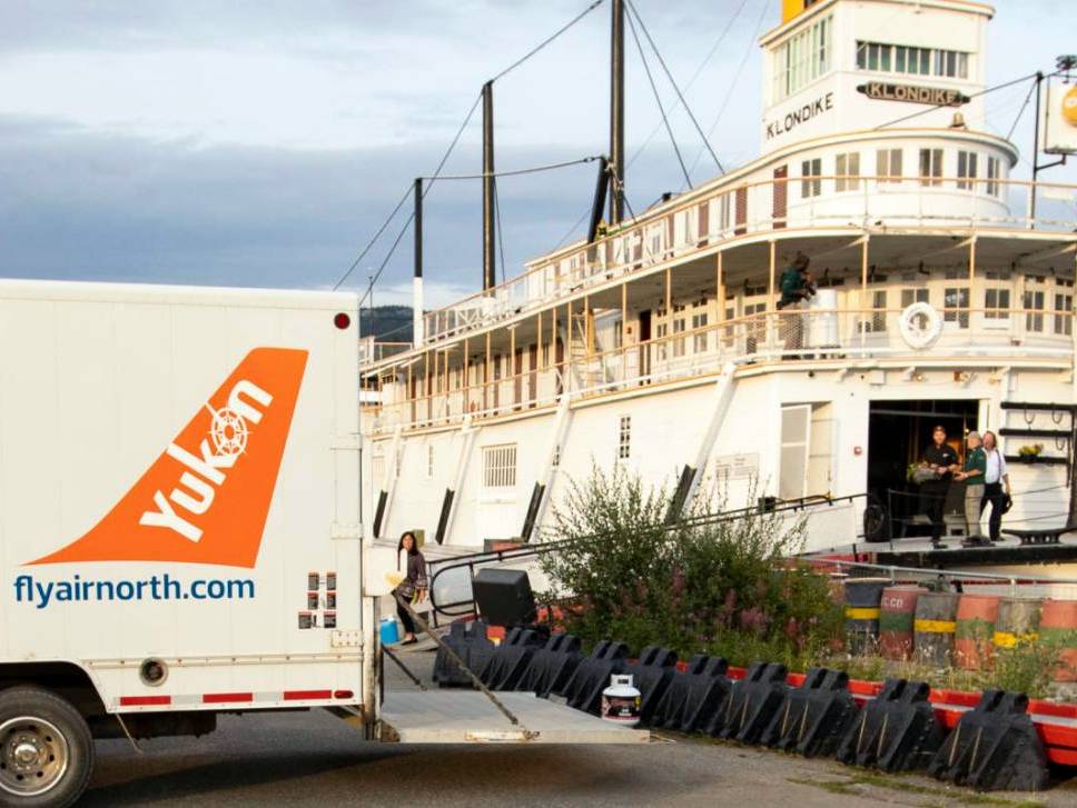 TravelGumbo's tweet image. #AirlineMealsAtYourDoor? #ItsAThing! #AirNorth delivers to #YukonHomes #ttot 

TravelGumbo NEWS

travelgumbo.com/blog/airline-m…