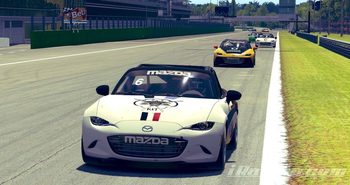 Última carrera con doble victoria en ambas mangas para <a href="/cagide26/">aitor26</a> en la @LASimRacing y finalmente acabando un p2 del campeonato! Gran participación de estos pilotos de katana! Enhorabuena @AlexRourera por el campeonato!