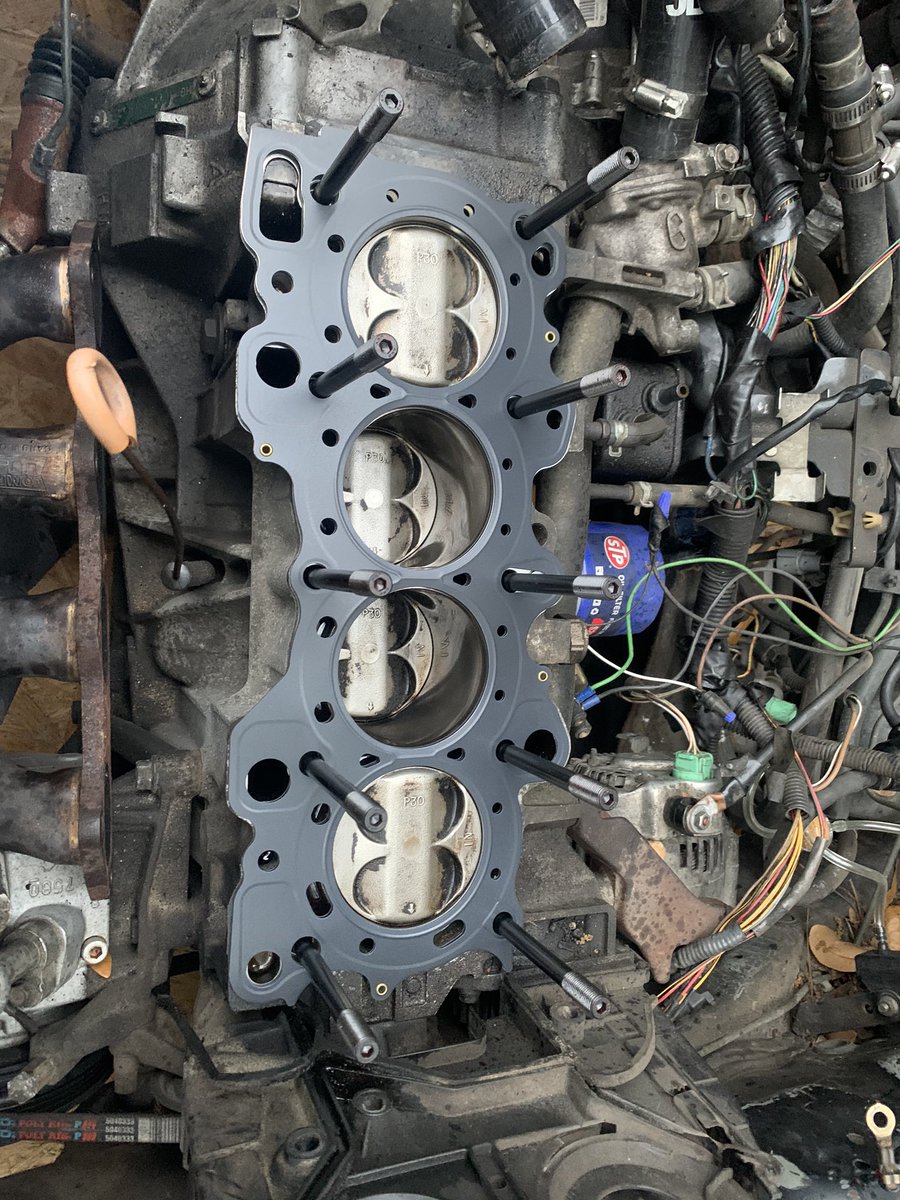 macktothed's tweet photo. Been putting in that MFING work! #freshheadgasket #ARPHEADSTUDS #DOWORK https://t.co/BylCSDbvEN