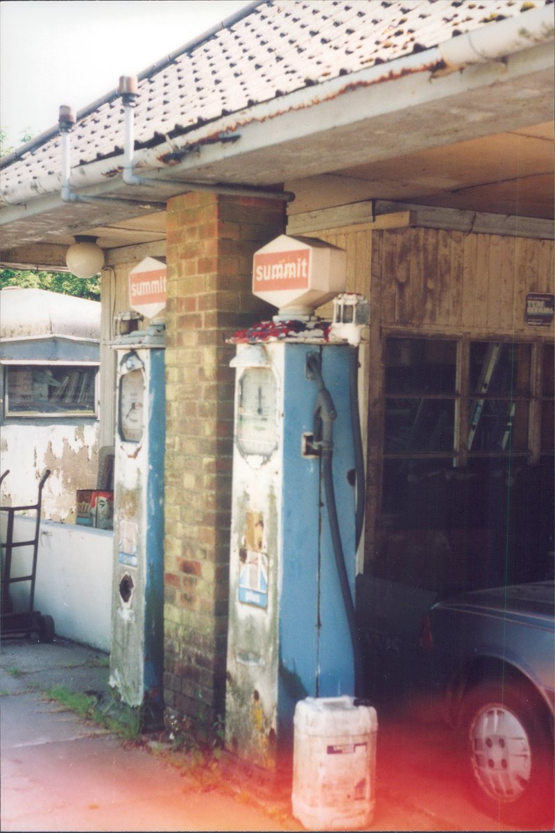 Day 104 of  #petrolstationsSummitBond's Garage, Barkway, Herts 2005  https://www.flickr.com/photos/danlockton/16244485036/An amazing survivor—1930s Wayne pumps + 1960s Summit globes. Summit, with a "lower half of union jack as an " logo, was a brand of Herts & Beds Petroleum, bought by Ultramar in 1968.