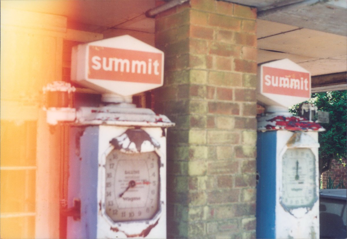 Day 104 of  #petrolstationsSummitBond's Garage, Barkway, Herts 2005  https://www.flickr.com/photos/danlockton/16244485036/An amazing survivor—1930s Wayne pumps + 1960s Summit globes. Summit, with a "lower half of union jack as an " logo, was a brand of Herts & Beds Petroleum, bought by Ultramar in 1968.