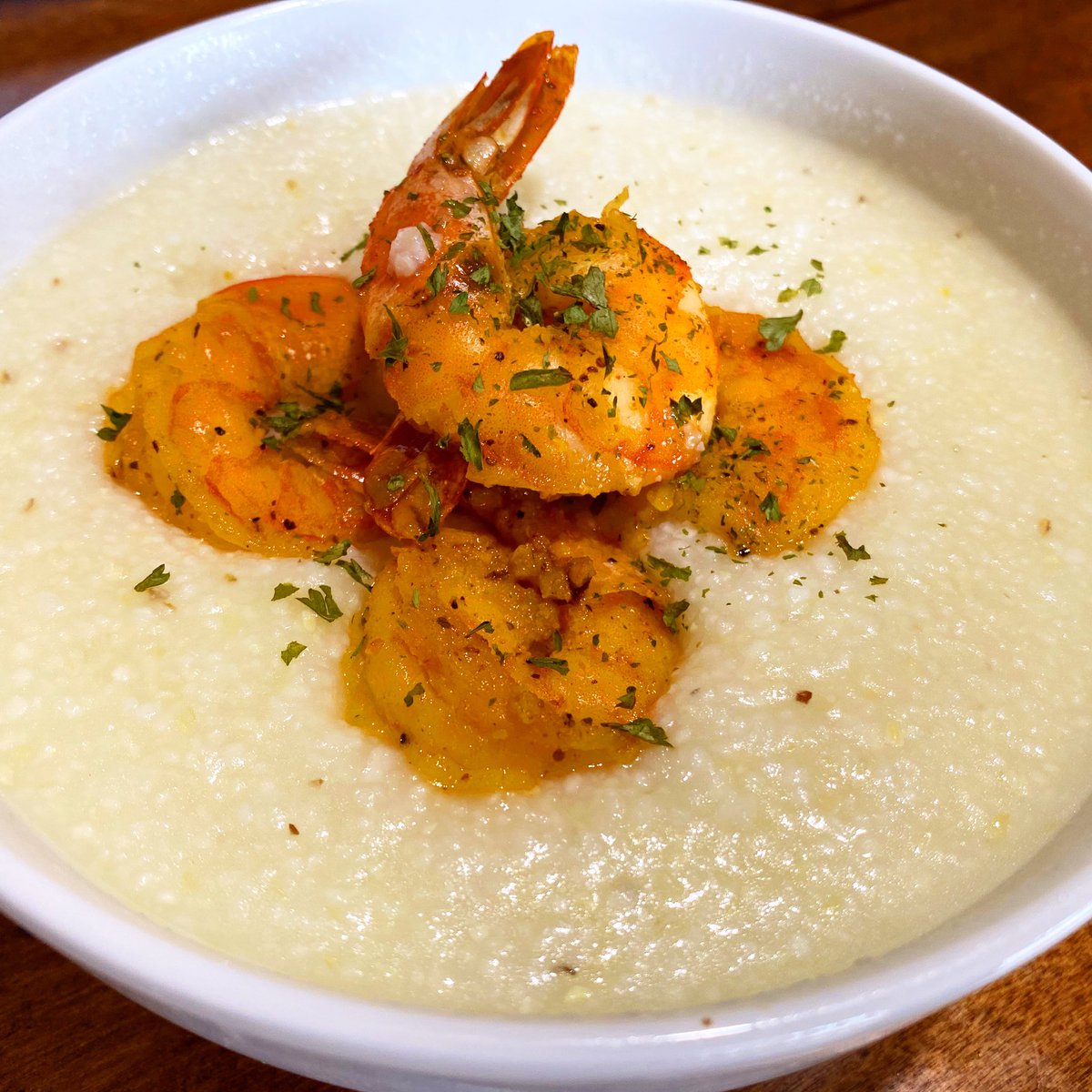 lb_fish_n_chick's tweet photo. Shrimp and Grits! 🍤  #goodafternoon #foodies #shrimp #grits #shrimpandgrits #wcw #quarantine #meal #foodporn #snack #lbfishnchicken #youshouldtrysometoo https://t.co/bNO27bHJQB