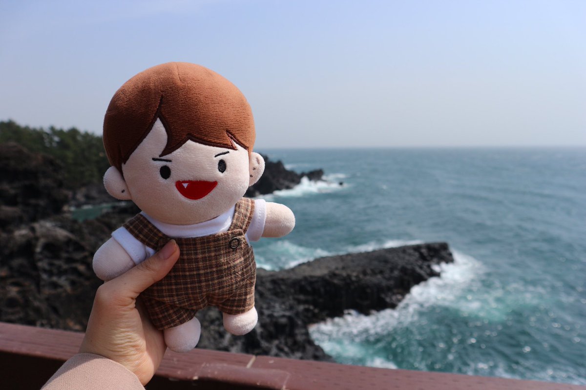 jbj_bbu's tweet photo. 태풍급 바람이 불던 날이었어요

🍫여기는 주상절리.......콩타살려💦 https://t.co/ycAeJxC3dB