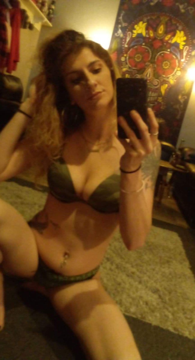 bamma97's tweet photo. Bored asf. Send $10 to my #cashapp then hit my dms 
#nude #wet #squirt #pussy #slut 
https://t.co/l31cVA5ogc
https://t.co/l31cVA5ogc
https://t.co/l31cVA5ogc
https://t.co/l31cVA5ogc https://t.co/OeVpKSefy1