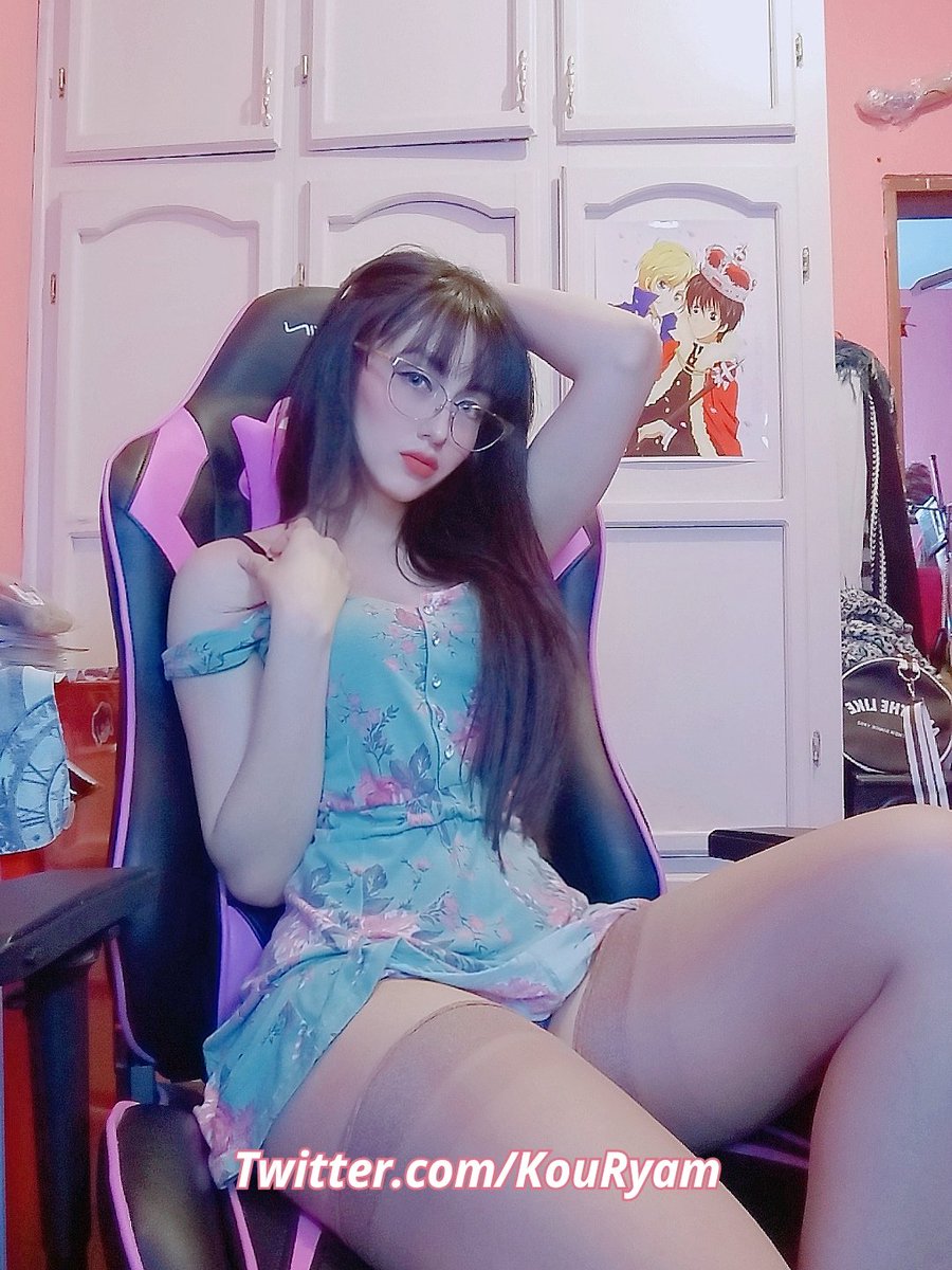KouRyam's tweet photo. Espero estén teniendo un lindo día hermosuras „• ֊ •„) 9.

♡ 200 Rts y les pongo una fotito de como me queda el vestido por la parte de 🍑🔥 ♡ https://t.co/0sfFxAQnFP