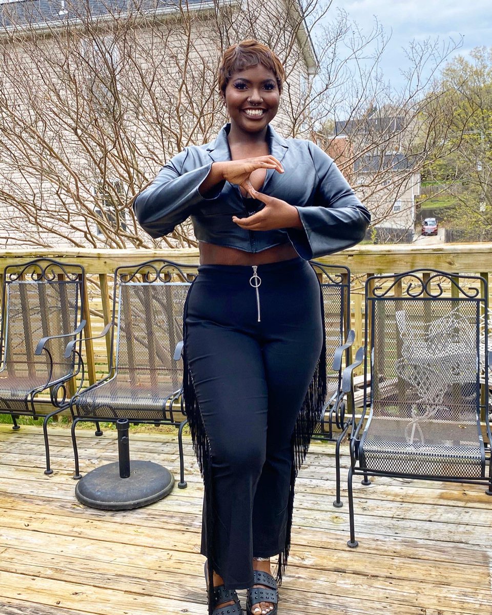 DeerparkieLuv's tweet photo. SWINGLATIONS 19:69 🤍🖤🐞 #swingphiswing  #FoundersDay #51yearsofservice https://t.co/ChbayL15tr