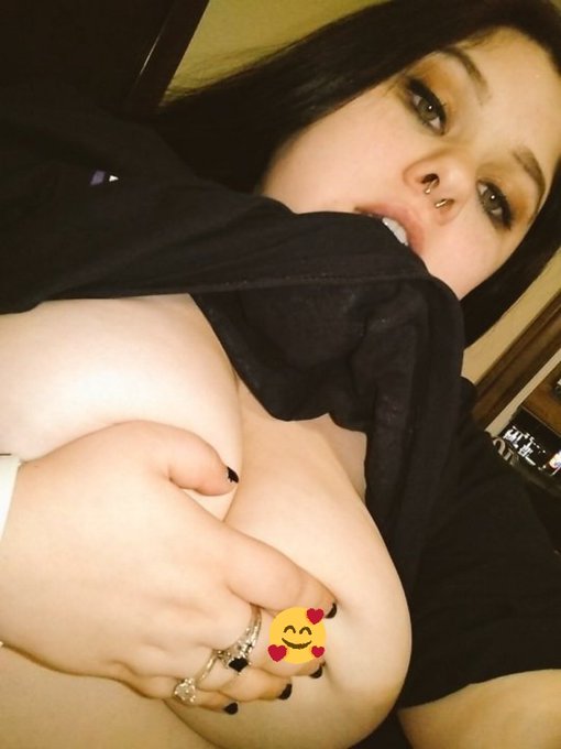 DM me 😋😋 https://t.co/nnoZb2a3R4<a href="/tag/toes"class="tags"><span>#toes</span></a><a href="/tag/adultmodel"class="tags"><span>#adultmodel</span></a><a href="/tag/slut"class="tags"><span>#slut</span></a><a href="/tag/nudes"class="tags"><span>#nudes</span></a><a href="/tag/selling"class="tags"><span>#selling</span></a><a href="/tag/paytoplay"class="tags"><span>#paytoplay</span></a>