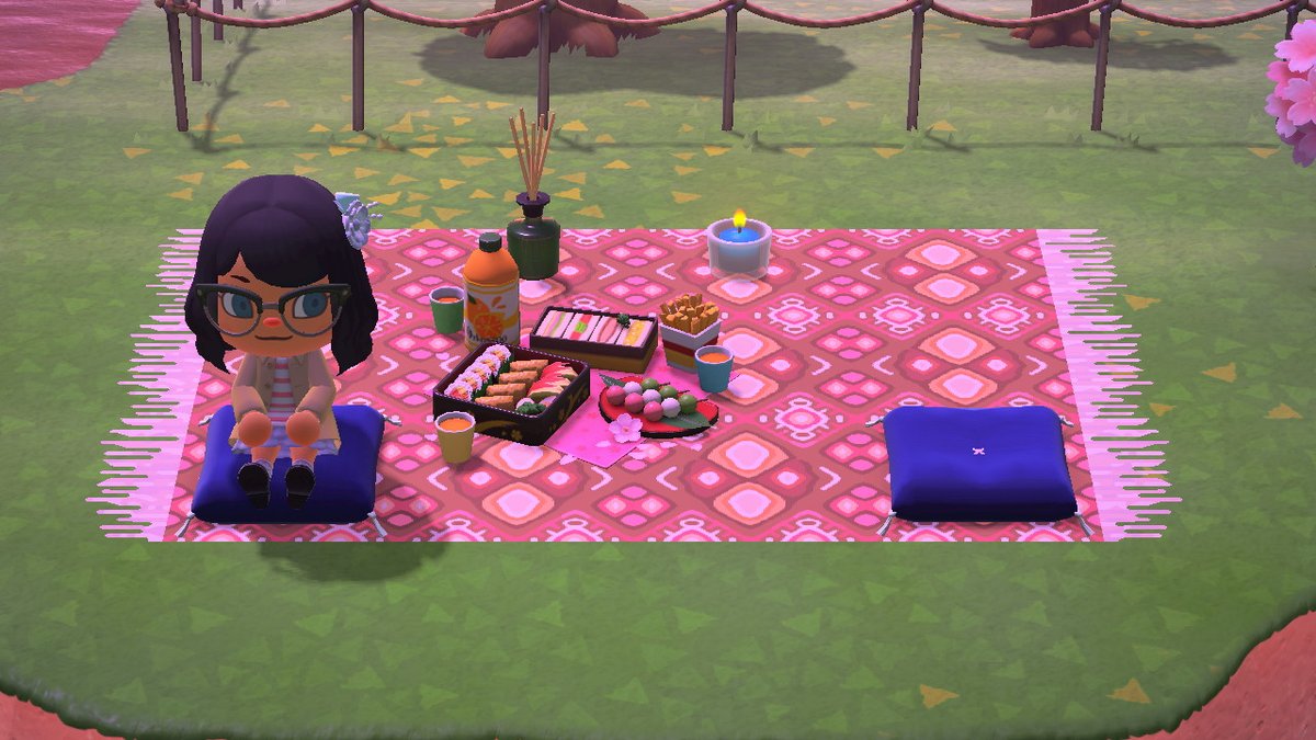 Gelly 🐼 on Twitter: "Made a pattern for a picnic blanket :D Made two color  variations cause I liked both. #AnimalCrossing #ACNH #NintendoSwitch  https://t.co/OCCSY7upNG" / Twitter