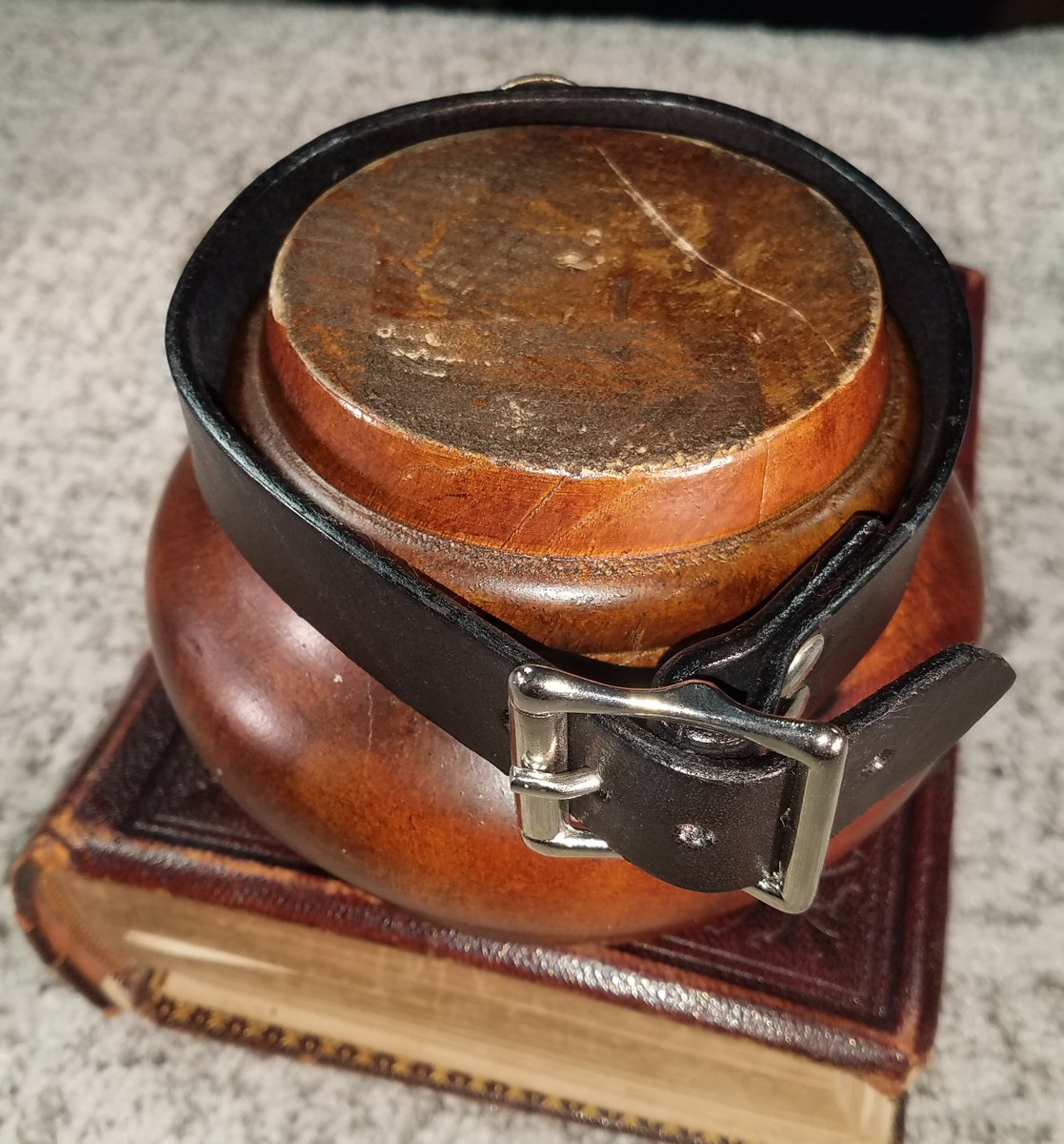 DominionLeather's tweet photo. PREMADE ITEM - Black Goth/Submissive/Decorative choker/collar with Spots and Cross Concho (14 to 16 inches) 
https://t.co/D6E9blEA22 https://t.co/h9H44yiVdr