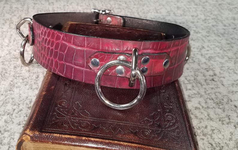 DominionLeather's tweet photo. PREMADE ITEM - Scaled Leather Submissive Locking Bondage Belt with 2 lock buckle in Red and Pink (26 to 30 inches) 
https://t.co/1fPfefNULB https://t.co/RNNRKsgcal