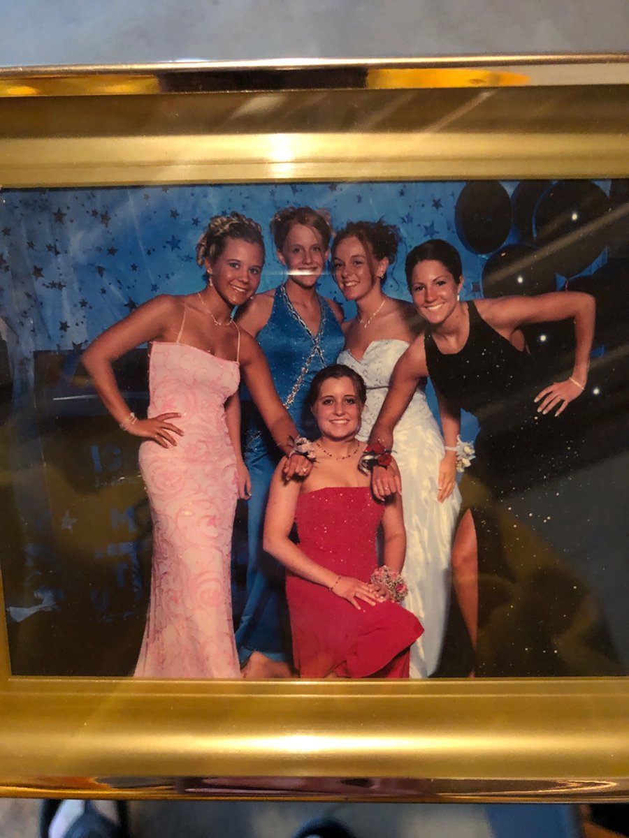 rchack22's tweet photo. @WestMarshallHS #stillmygirls https://t.co/lorkCQvrx7