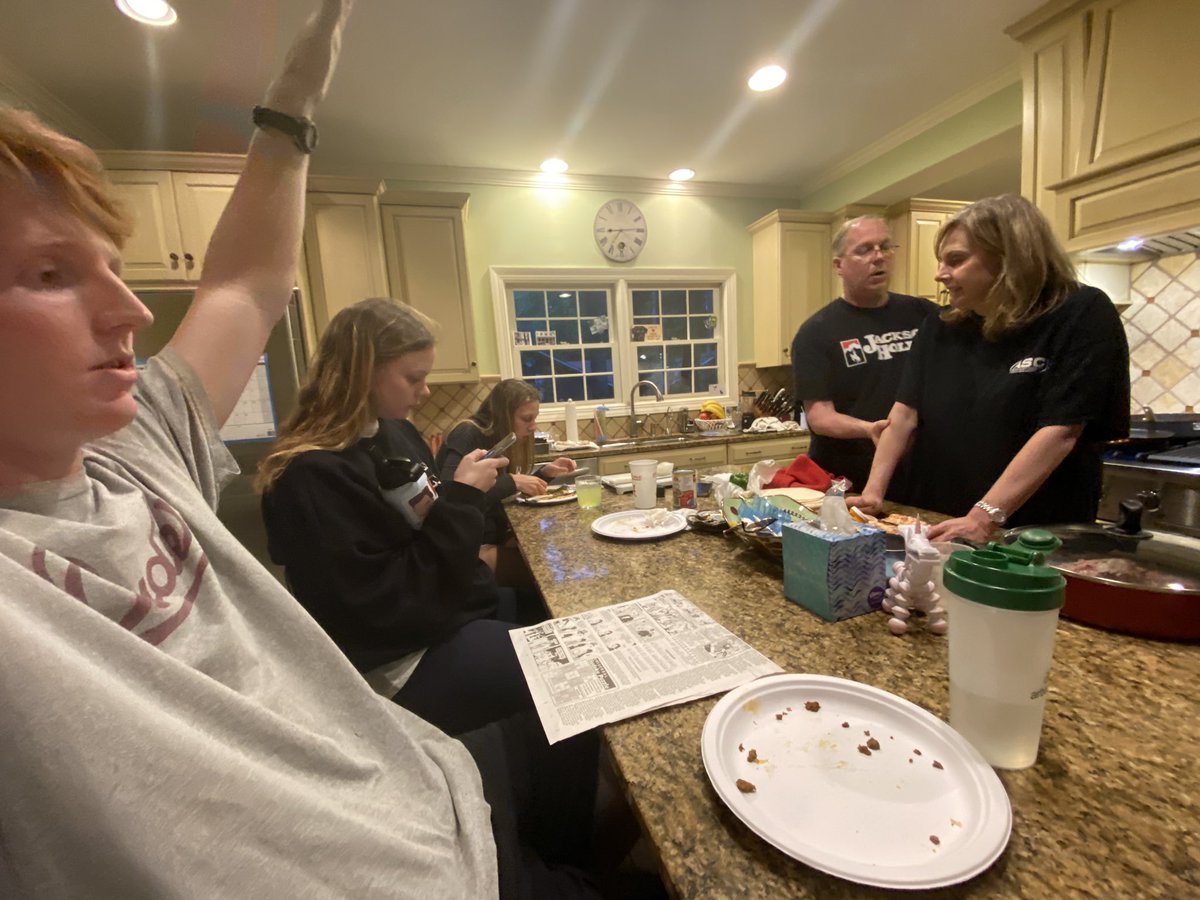 hkullman's tweet photo. 3 miles, deer meat quesadillas, &amp; 3 dozen doughnuts DELIVERED TO OUR DOOR later ...... #QuarantineChronicles https://t.co/VbkupaZfVj