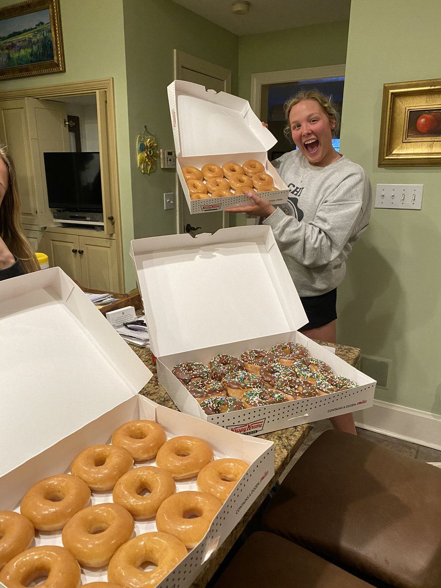 hkullman's tweet photo. 3 miles, deer meat quesadillas, &amp; 3 dozen doughnuts DELIVERED TO OUR DOOR later ...... #QuarantineChronicles https://t.co/VbkupaZfVj