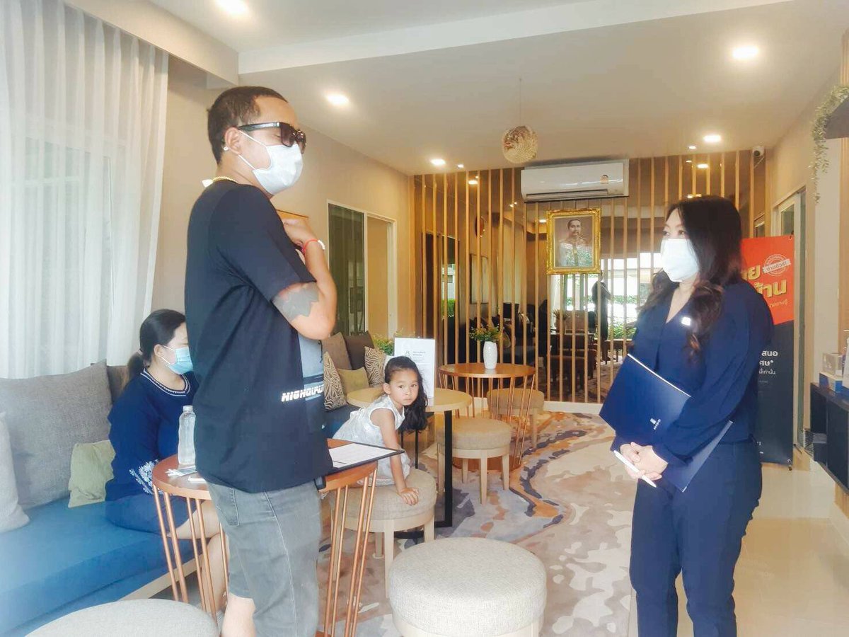 SansiriPLC's tweet image. #แสนสิริผ่อนให้ พบโปรโมชันใหม่ “แสนสิริผ่อนให้” ที่จบทุกปัญหา ลดทุกภาระ เพื่อคนอยากมีบ้าน เพราะแสนสิริผ่อนให้ ทั้งต้นทั้งดอก นานสูงสุด 24 เดือน* กับโครงการราคาเริ่ม 1.99-30 ล้าน* แถมยังได้โปรดีๆ ไปอีกเพียบ สอบถามข้อมูล DM มาได้เลยค่ะ #แสนสิริ