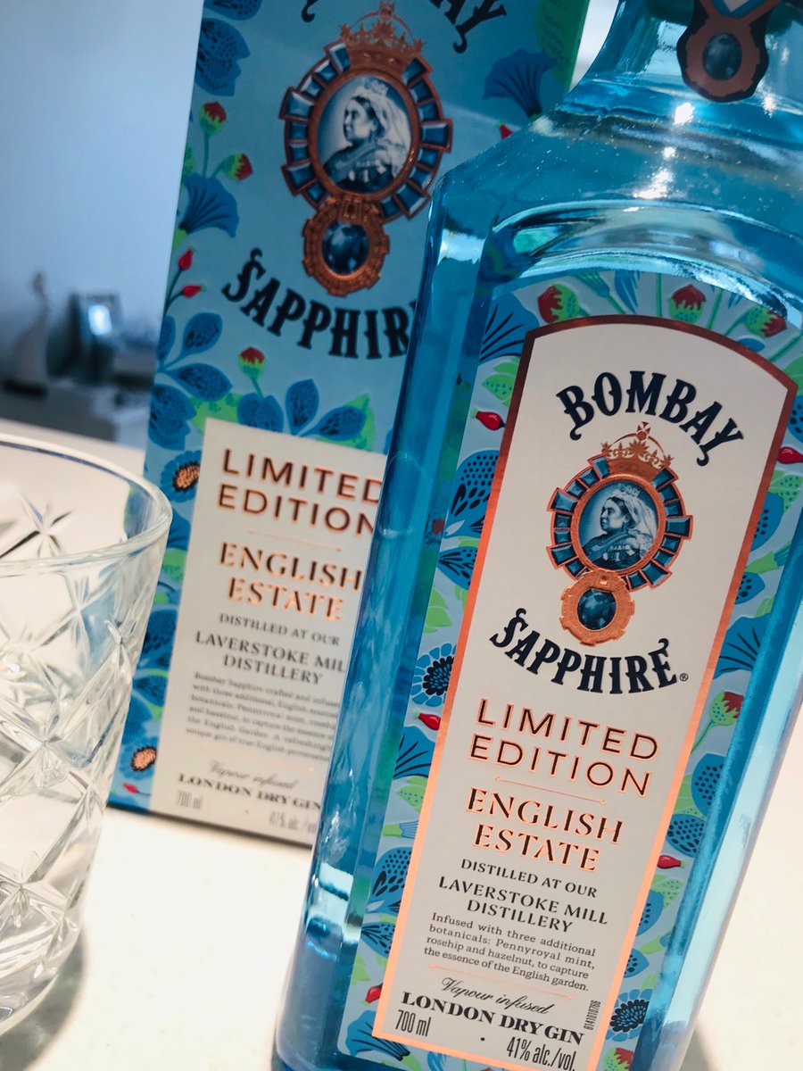 SteveNUFC9's tweet image. It’s gin time #bombaygin 😜
