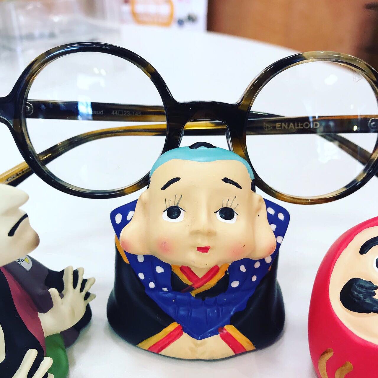 時計メガネのイチノセキ 店主の面白メガネ小モノ収集シリーズ メガネ拭き メガネケースも好評ですが メガネスタンド も面白いモノ多いです T Co Nndpj3nl42 T Co Gn1h0g0kmm Twitter