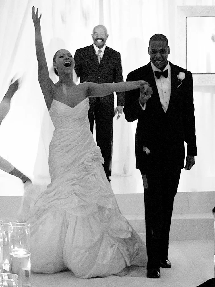 in honor of jay z and beyoncé’s 12th anniversary here is a thread of my favorite jayonce moments happy 12th anniversary to the carters!