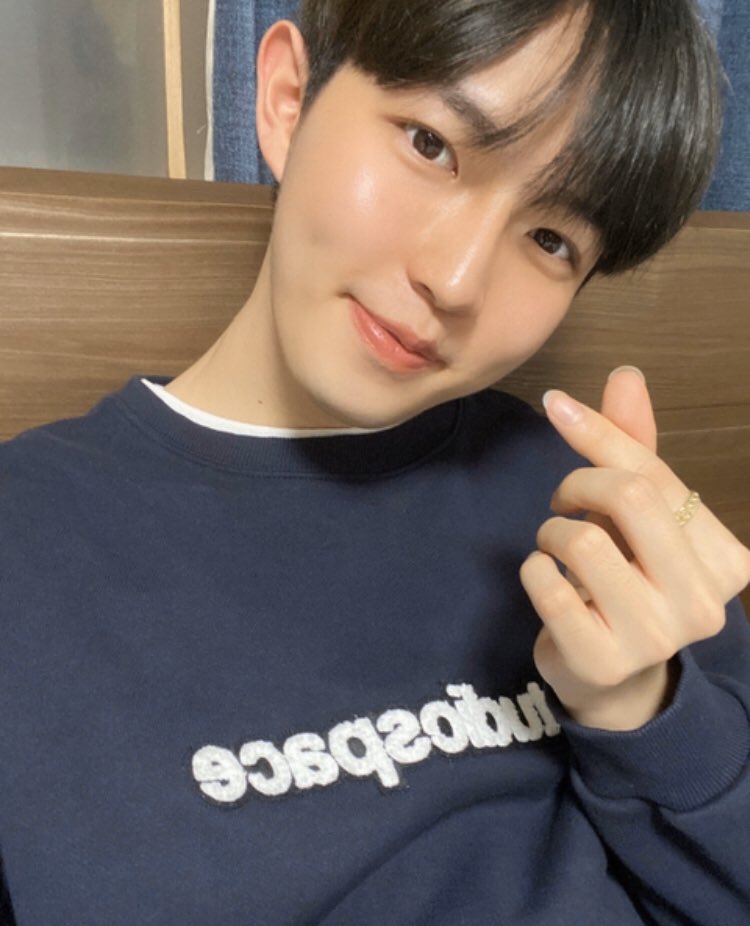 ✧* ･ﾟ♡day 95 〈April 4th〉hii bub!! I cant handle it ur just so cute >_< I love love fancafe u post so much makes my heart go dugudugu I hope your sleeping enough and staying healthy everyday I took a long nap so I have no issue haha but I love you so much