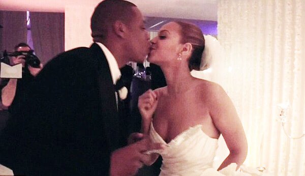 in honor of jay z and beyoncé’s 12th anniversary here is a thread of my favorite jayonce moments happy 12th anniversary to the carters!