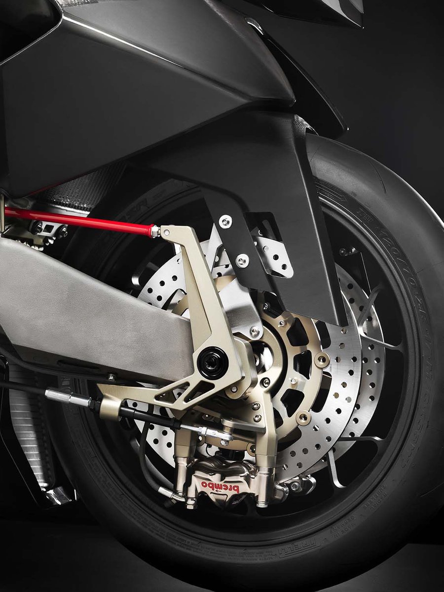 DHectoraragon's tweet photo. Vyrus Alyen la nueva propuesta de la marca italiana, como traída de otro mundo integra el motor Ducati 1299-Superquadro con 205hp. @Vyrus_Moto @DLGMOTOART @Revista_Moto https://t.co/iybXQoxs2w