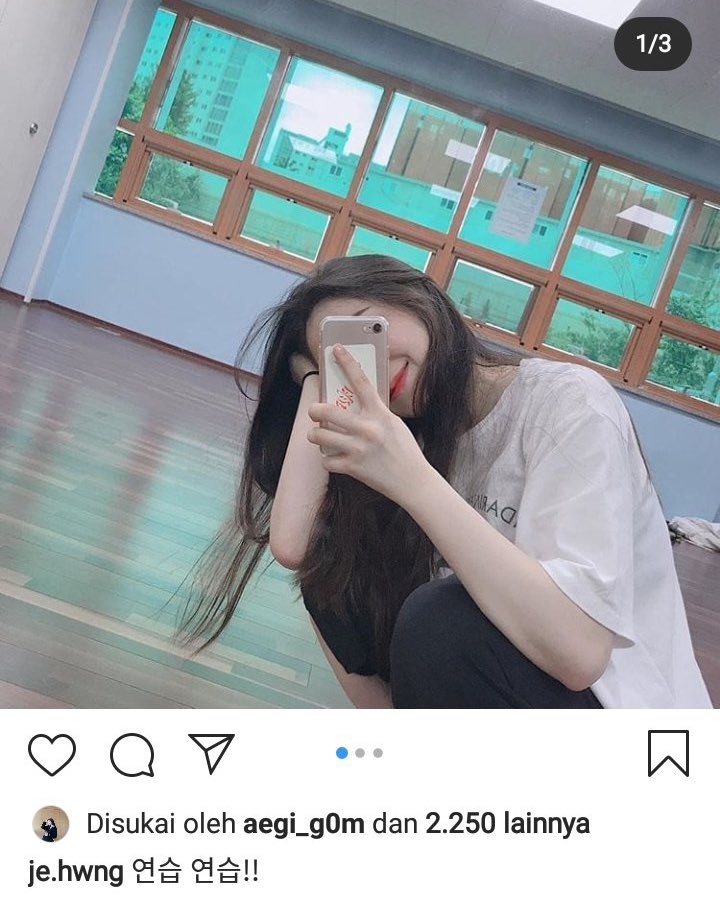 She reposted minju picture without her permissions . This is the photo that she took from minju. CRAZY GIRL