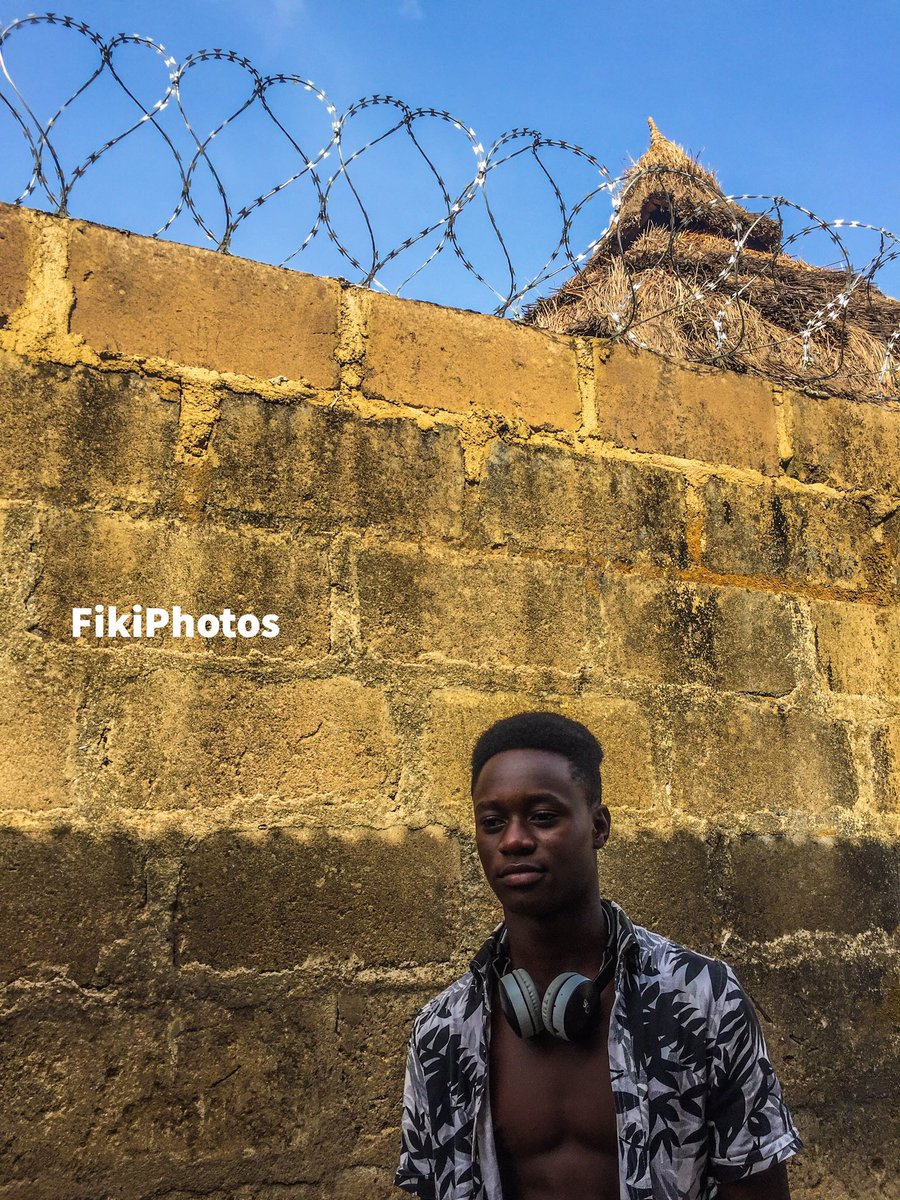 Oluwafikii's tweet photo. If you seeing these,retweet,follow,like and Drop your clean picture for a touch ❤️🦅 #zinoleesky,#photoaday24,#photography,#bestbaba https://t.co/esAWrkeEiV