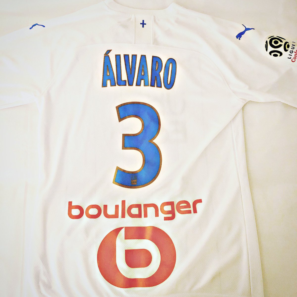 JferreiraBeIN's tweet image. Il me tient vraiment à cœur... Mais pour apporter un peu de joie pendant cette épreuve de vie, j’offre le maillot porté d’@AlvaroGonzalez_ (perdona amigo 🙏🏼) de l’#OM (saison 2019-2020). 

Like + follow. Tirage au sort dans 3 jours sur mes réseaux #concours

Bon courage à tous !