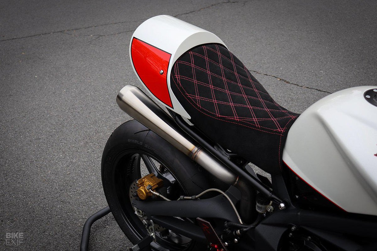 UKTriumph's tweet photo. Its as complex as it is simple.

An incredible Street Triple custom from MotoRelic and Jett Design Garage

How would you build your Street Triple - https://t.co/ia65wPBqsq

#StreetTriple #TriumphCustom https://t.co/yzQCyJbOCA