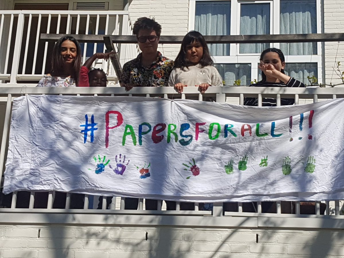 j_dezdez's tweet image. More from Amsterdam #LeaveNoOneBehind #PapersForAll #equalaccessforall #patientsnotpassports #nooneissafeuntileveryoneissafe #DemandsFromaPandemic