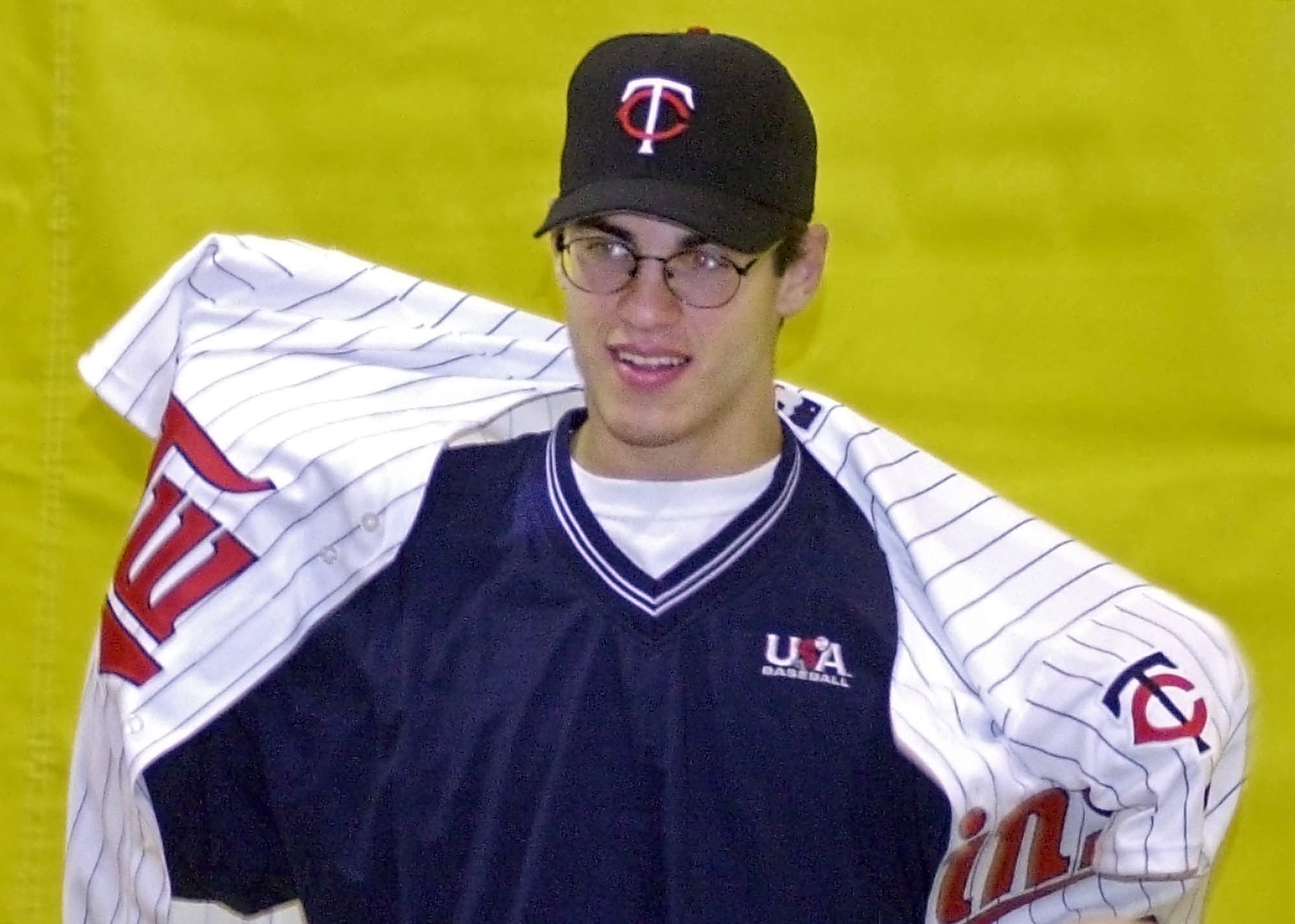 Happy Birthday to the best athlete to ever come out of the state of Minnesota, Joe Mauer. 