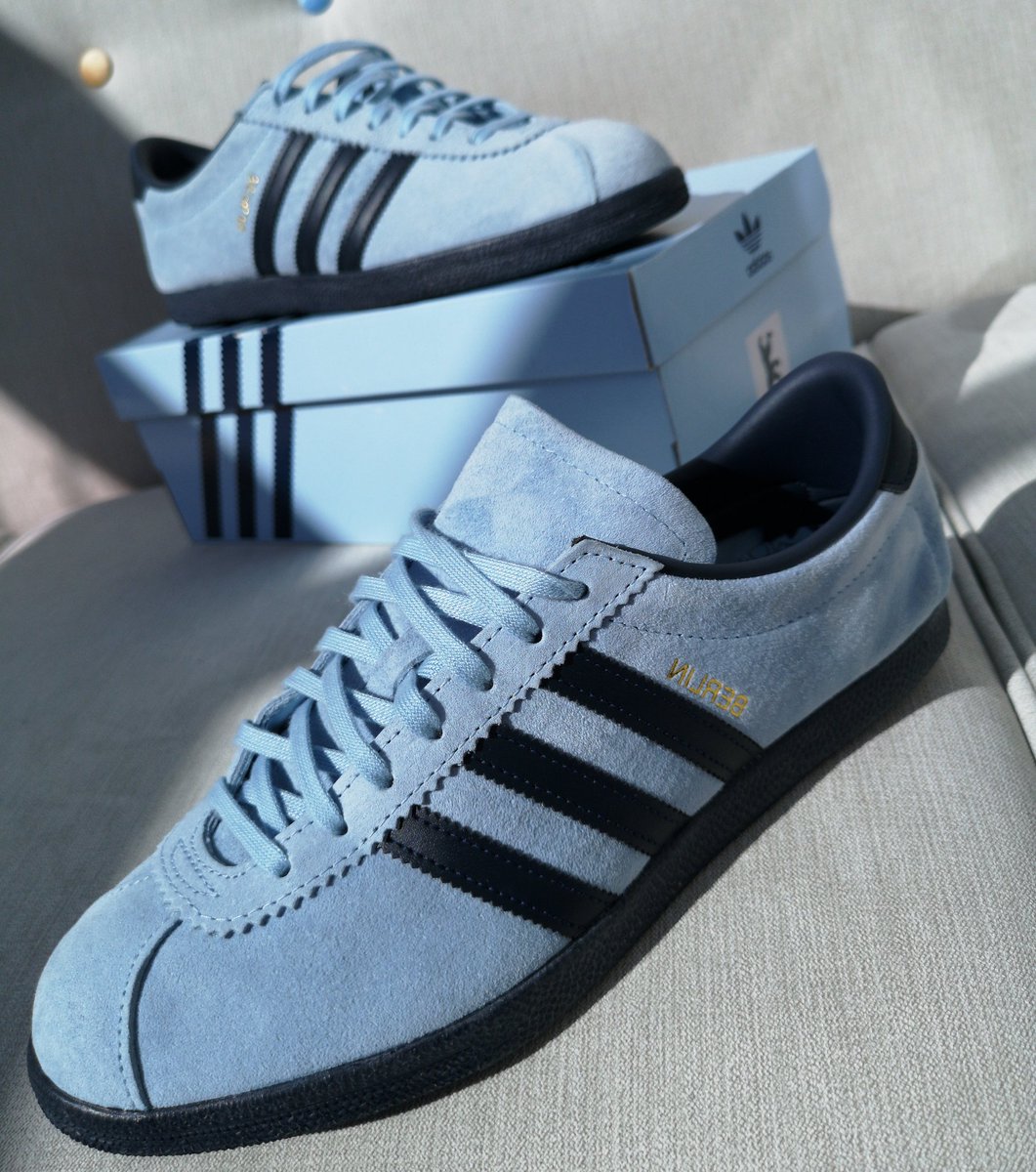 reverse berlin trainers