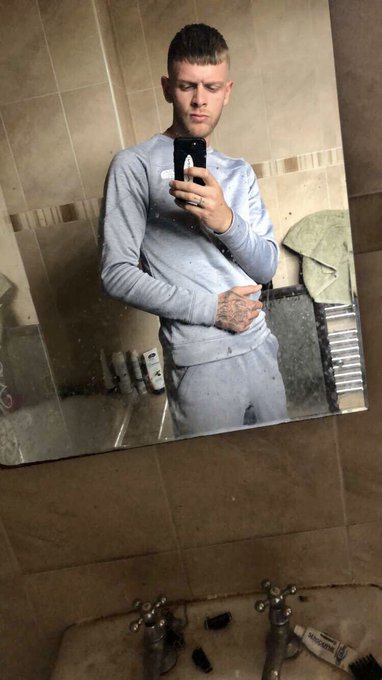 Hot chavvy lad ?? https://t.co/fzTr8M5zyK