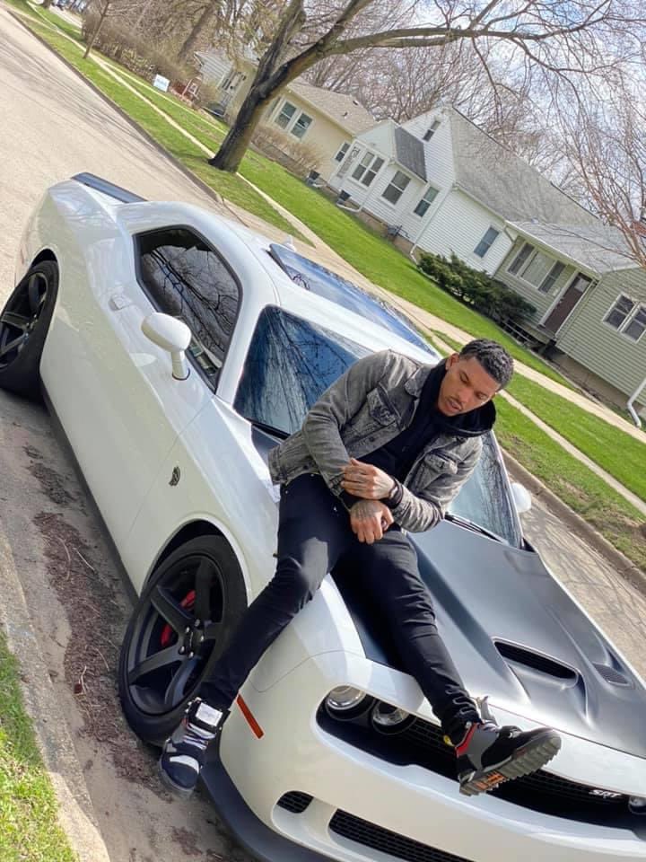 therealSACKCHA1's tweet photo. @600Breezy look at this man he deserves the world no 🧢🥶🤞🏾🖤 #BAE https://t.co/cLlD7NAVIu