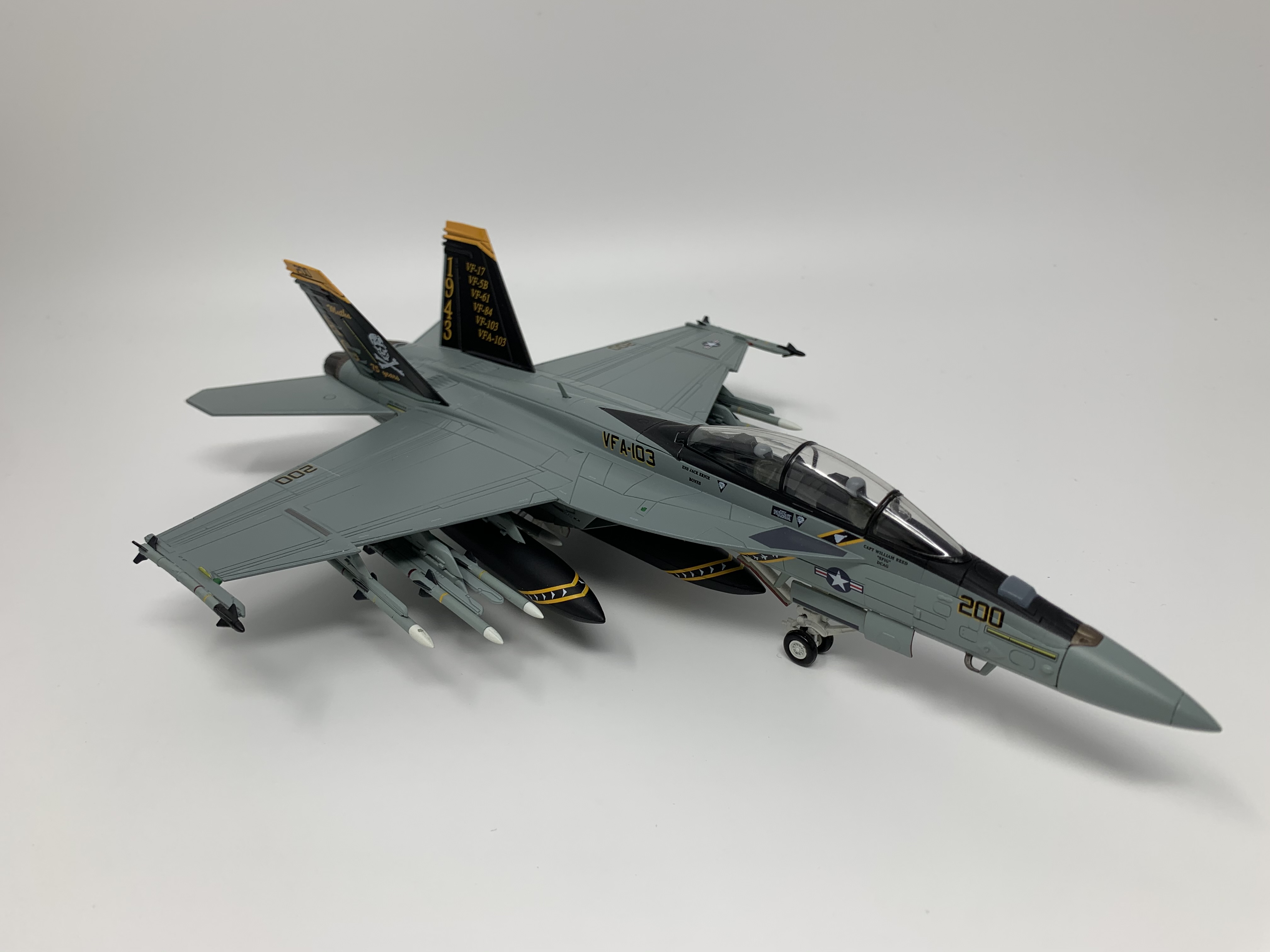 ホビーマスター 1/72 F/A-18F（複座型） アメリカ海軍 第103戦闘攻撃