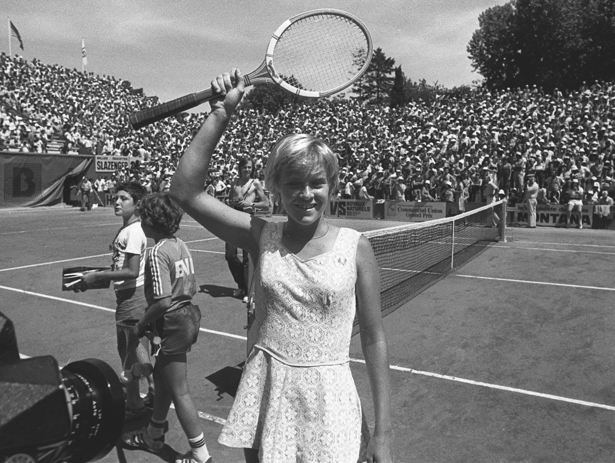 Happy Birthday to British tennis legend Sue Barker  We hope you\re having an ace day at home 