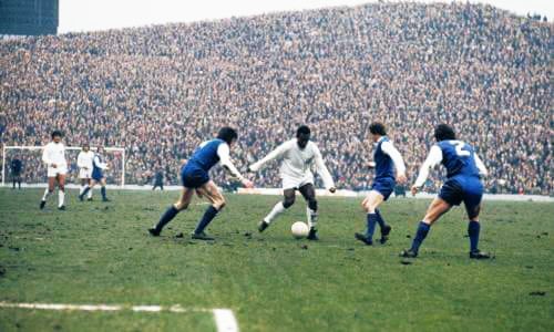 Attendance records often exceeded that of normal European league games. Santos vs Inter Milan in 1961 saw an attendance of over 110,000.