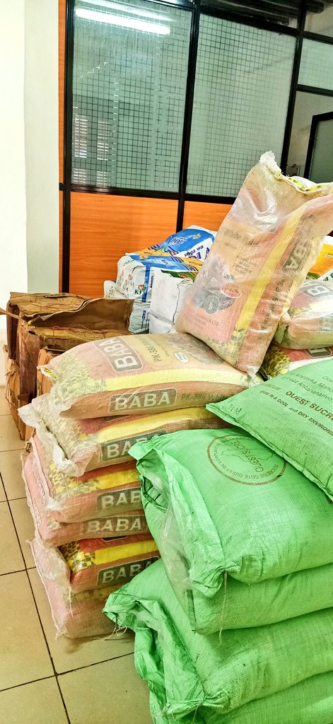 AbdishukriOsman's tweet photo. Handed Over Foodstuff Donated By The #LamuPort Contractor China Communications Construction Company ( CCCC) To Maskani Youth Initiative, A Local CBO Targeting A Section Of Vulnerable Families In #LamuCounty During This #COVID19KE Pandemic @SGRHeadOffice
#CCCCInAction
#WeCare https://t.co/0SptpxWR7F