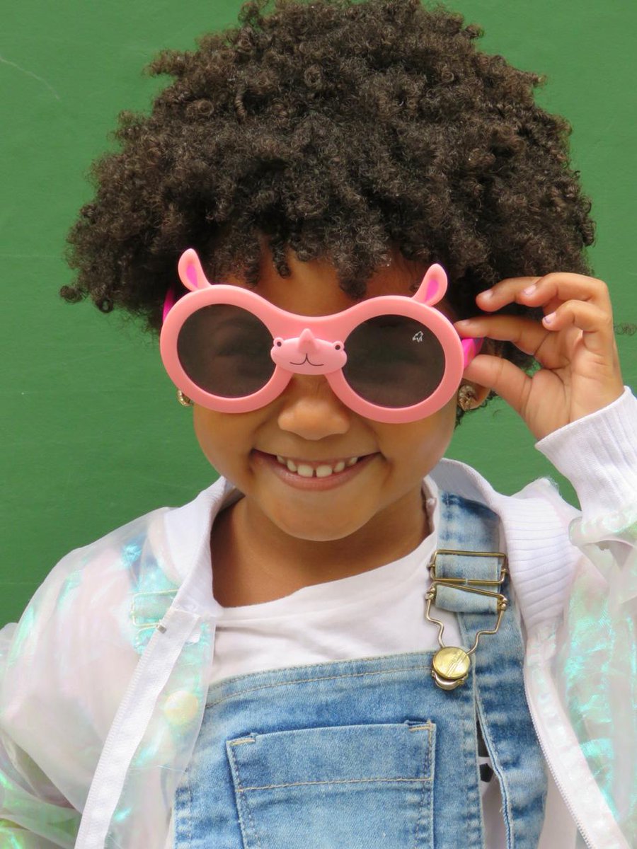 dinizthaiss's tweet image. Princesa Anna Lara, ontem foi dia de fotos pra @óculoscoyote e @jadlersilva ❤
#ModeloKids