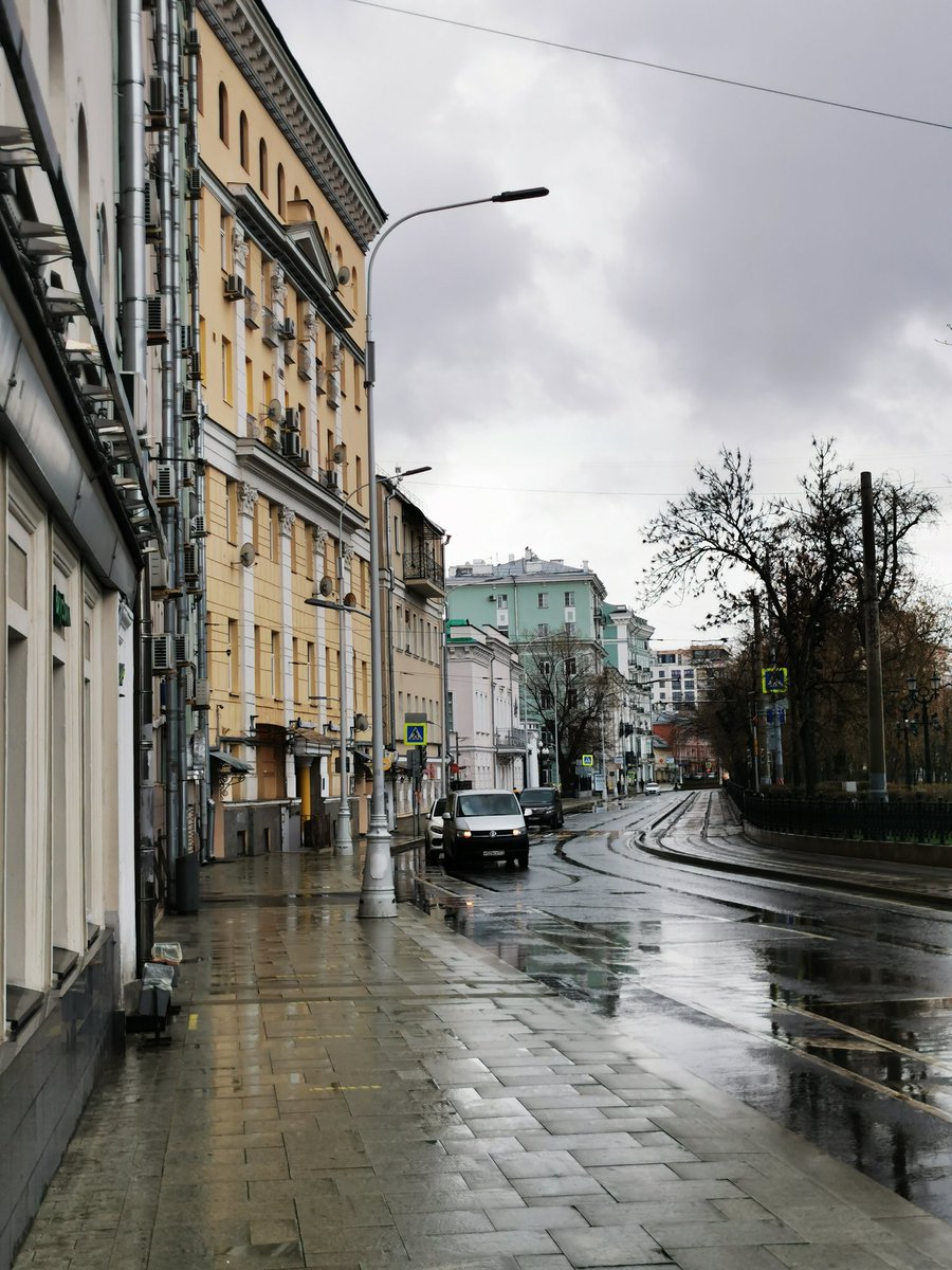 EastKzUK's tweet photo. Bigcitylife, Spring comes to Moscow inspite of quarantine restrictions.. #Russia #Russia #spring2020 #springcomes #QuarantineLife #Moscow #bigcitylife #dayafterday #COVIDー19 #COVID2019 #Москва https://t.co/srBCTIGoqY