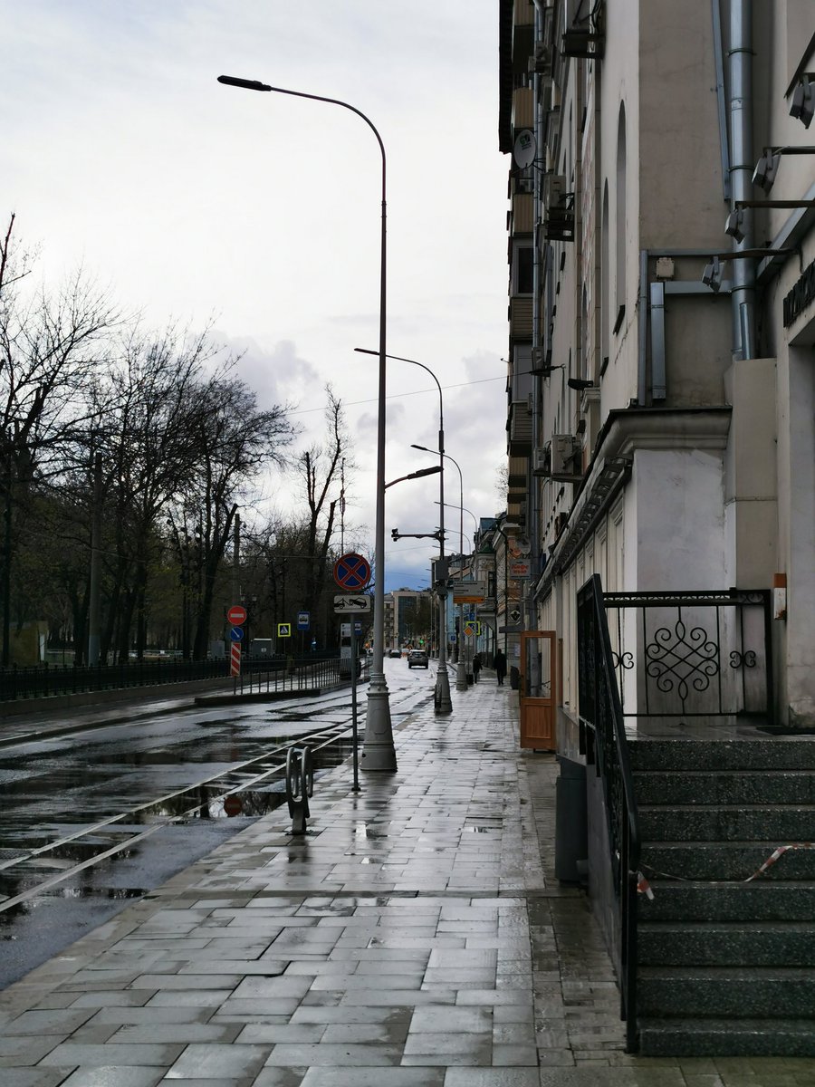 EastKzUK's tweet photo. Bigcitylife, Spring comes to Moscow inspite of quarantine restrictions.. #Russia #Russia #spring2020 #springcomes #QuarantineLife #Moscow #bigcitylife #dayafterday #COVIDー19 #COVID2019 #Москва https://t.co/srBCTIGoqY