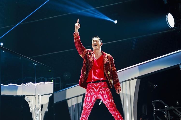 ____ex____ldh's tweet photo. 今年はライブ三昧の年だと思ったのに~🥺
2020年初のEXILEのライブはアリーナ最前で運いい年だと思ったのに~😭 https://t.co/fQfiVaj9Ij