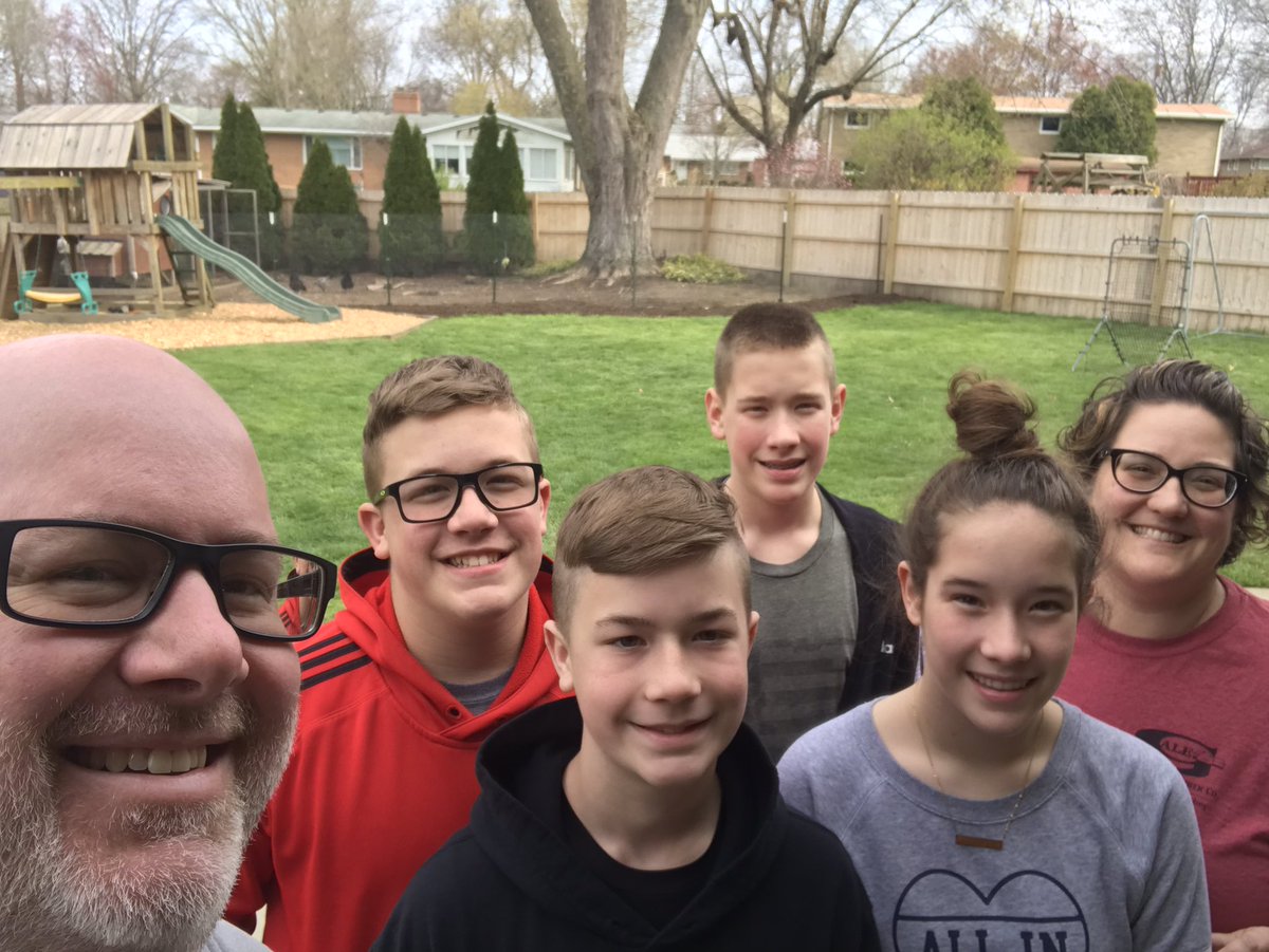 bruceaaronsmith's tweet photo. Good morning from the Smith’s. Ready for worship!!!! #faithcanton https://t.co/iPry3pMkkm