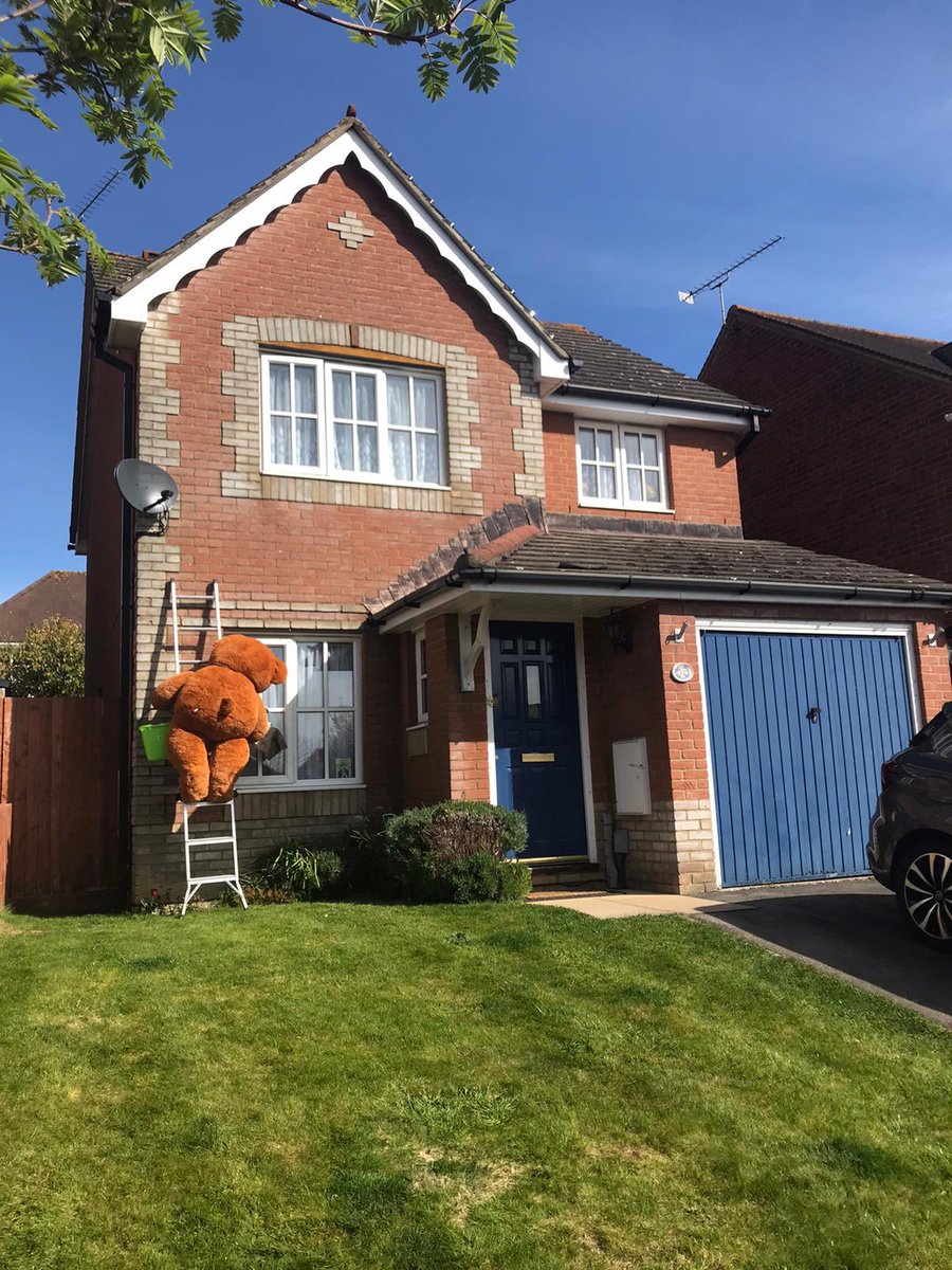 BeccaFoggitt's tweet photo. @russellhoward my neighbour is entertaining our local area with what I’ve coined as ‘Today with the bear on our street...’ and I thought he deserved some appreciation for cheering us all up each day of lockdown #hometime https://t.co/Q5ERBNCLKs