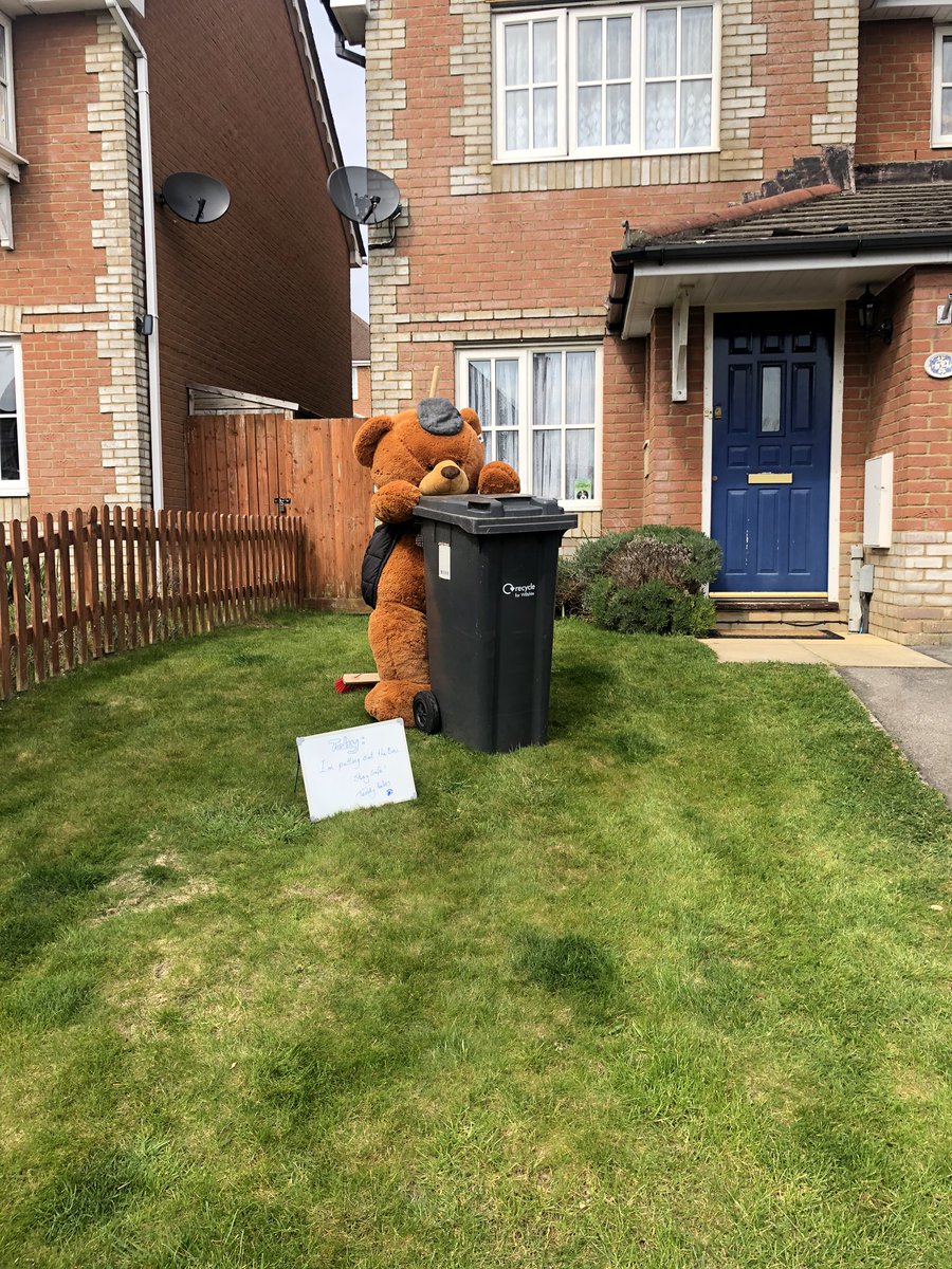 BeccaFoggitt's tweet photo. @russellhoward my neighbour is entertaining our local area with what I’ve coined as ‘Today with the bear on our street...’ and I thought he deserved some appreciation for cheering us all up each day of lockdown #hometime https://t.co/Q5ERBNCLKs