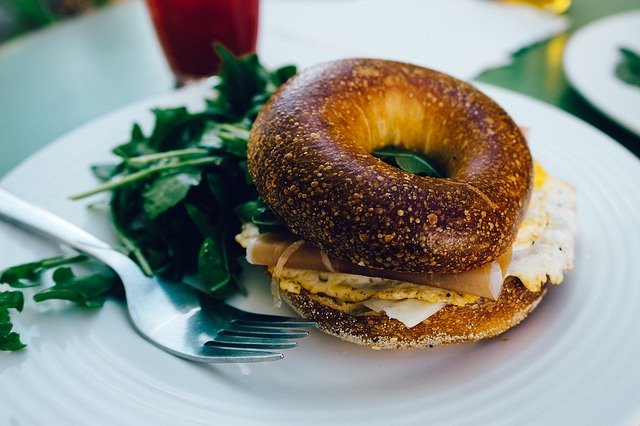 Our beloved STL restaurants could use our support in these trying times. If you're wondering who's open for carry-out/curbside, here's a great list to get you started! Time for brunch! 
curbsidestl.com