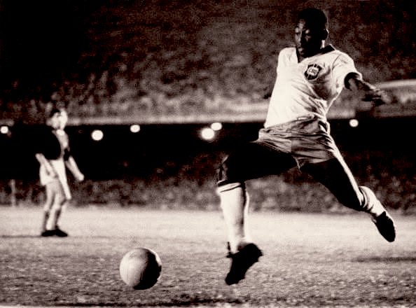 1957-1965 Between 1956-1965, aged 15 to 24 in official games for Santos (not including his European Tours), Pelé averaged at least one goal per game in 10 consecutive seasons. Totalling 463 goals in 351 club games.